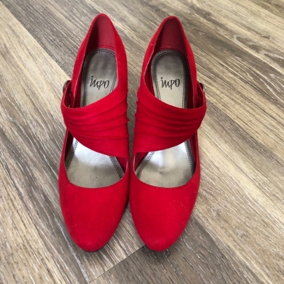 Shoes - Picture 3 of 4